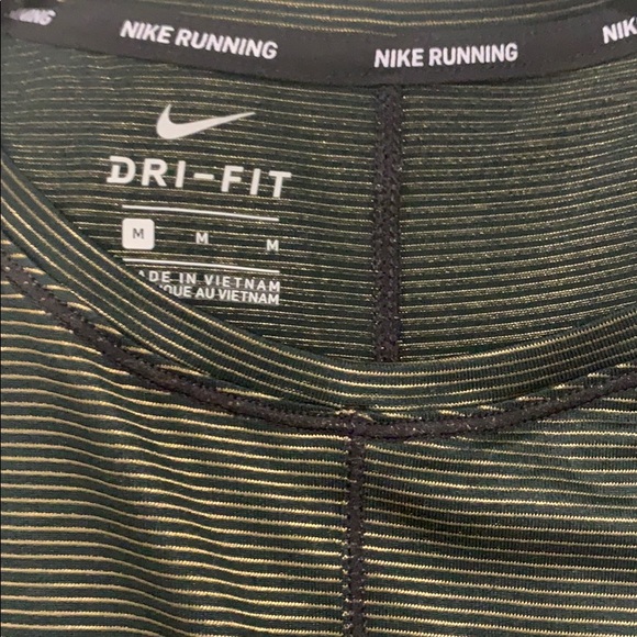 Nike Dri-fit black top - Picture 2 of 5